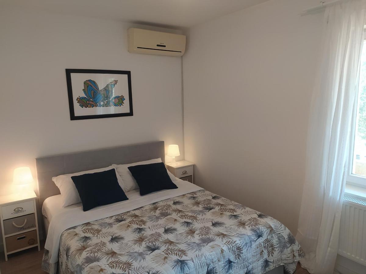Apartment & Rooms Poppy Rose Zadar Extérieur photo