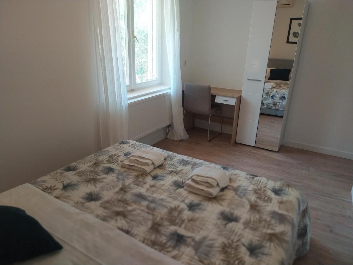 Apartment & Rooms Poppy Rose Zadar Extérieur photo