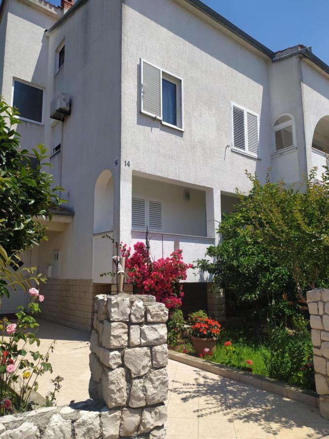 Apartment & Rooms Poppy Rose Zadar Extérieur photo