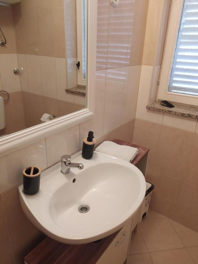 Apartment & Rooms Poppy Rose Zadar Extérieur photo