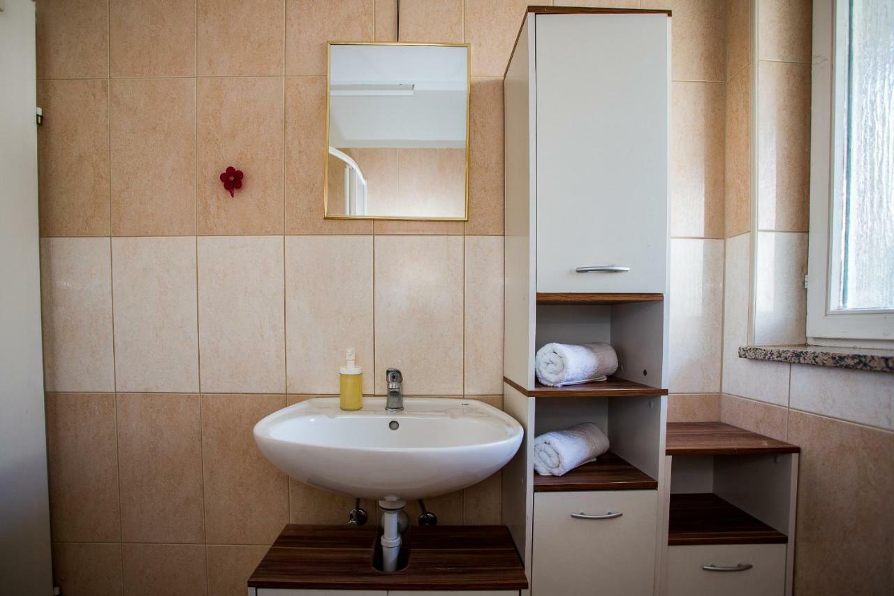 Apartment & Rooms Poppy Rose Zadar Extérieur photo