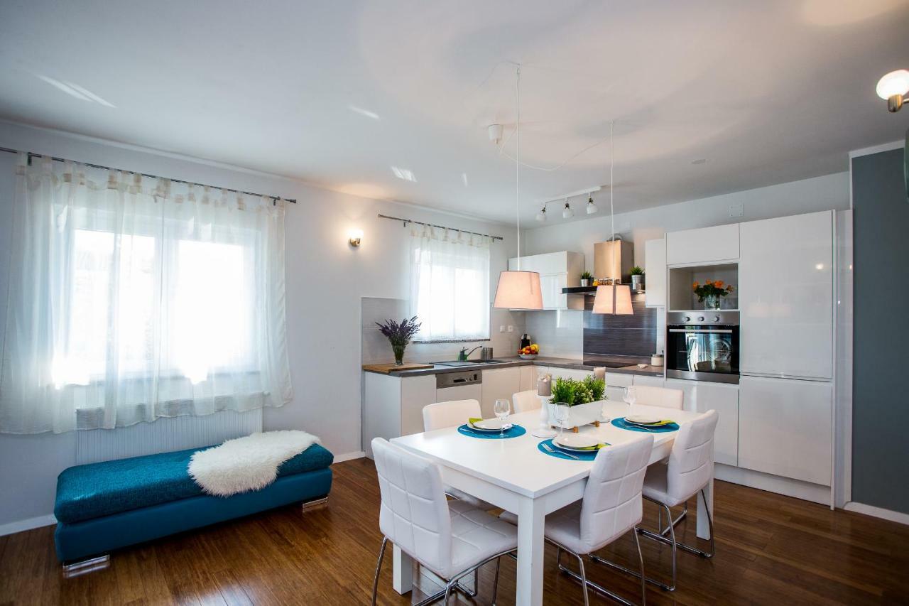 Apartment & Rooms Poppy Rose Zadar Extérieur photo