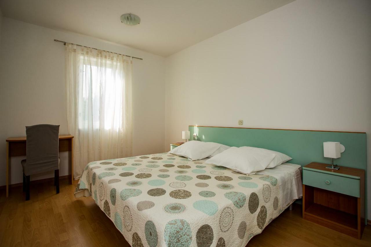 Apartment & Rooms Poppy Rose Zadar Extérieur photo
