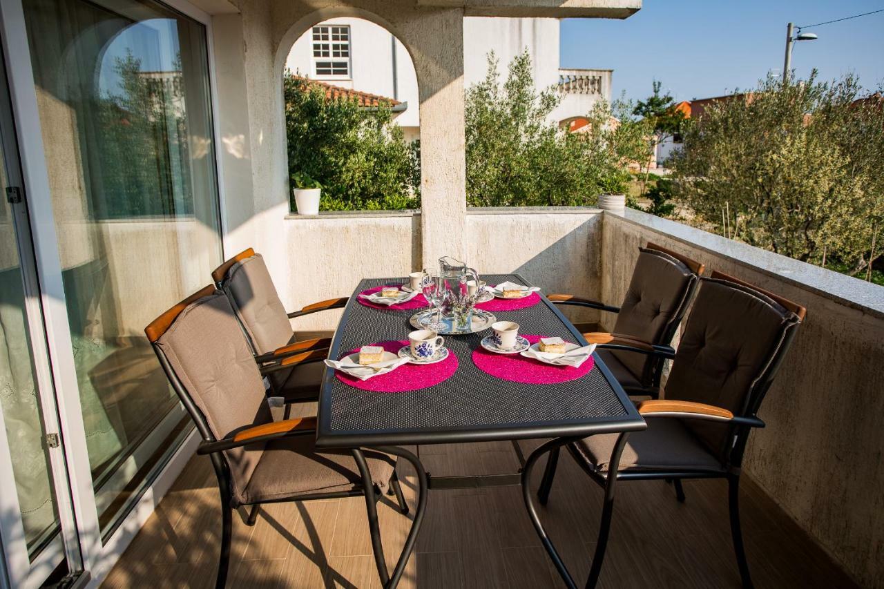 Apartment & Rooms Poppy Rose Zadar Extérieur photo