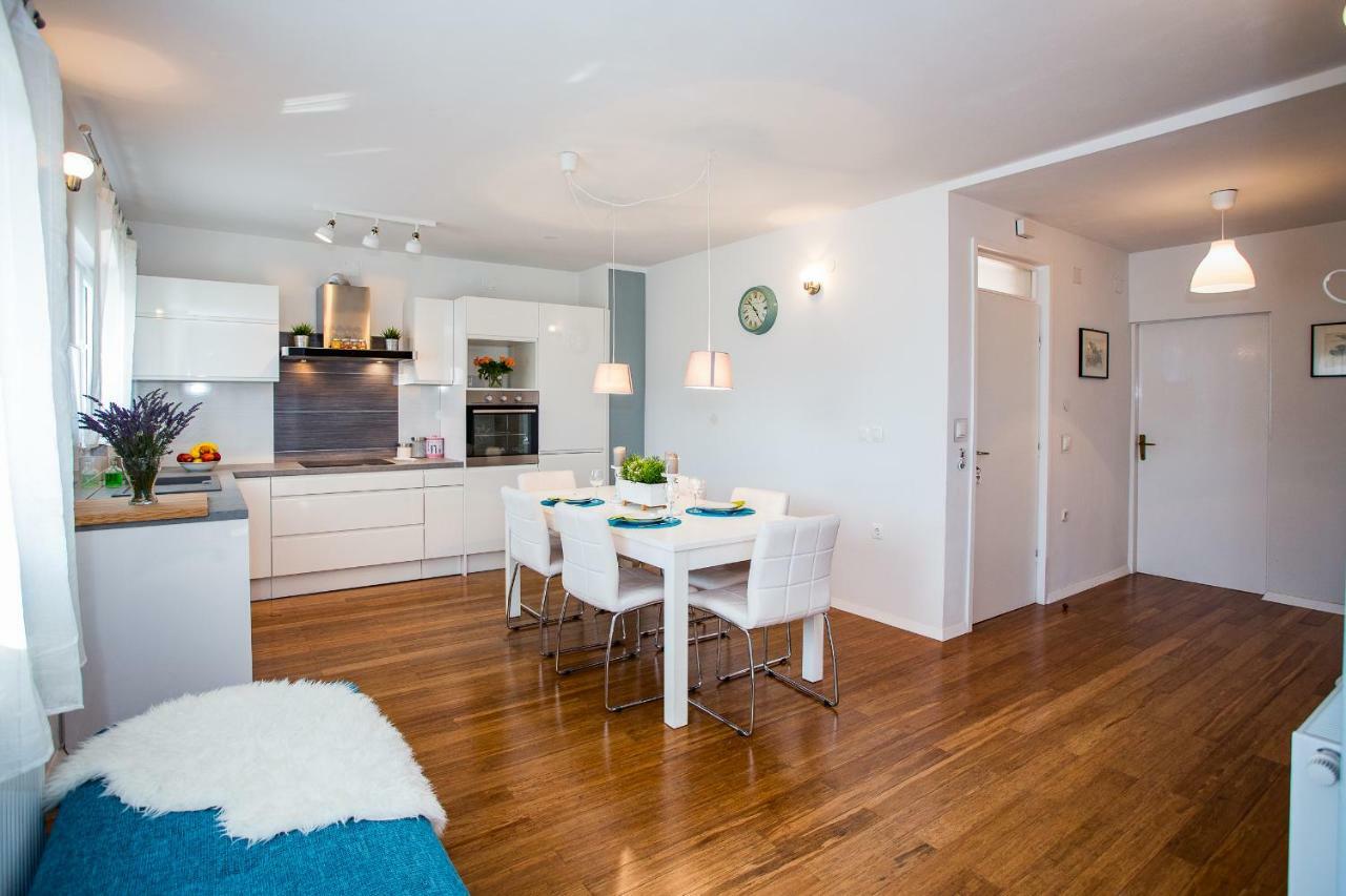 Apartment & Rooms Poppy Rose Zadar Extérieur photo